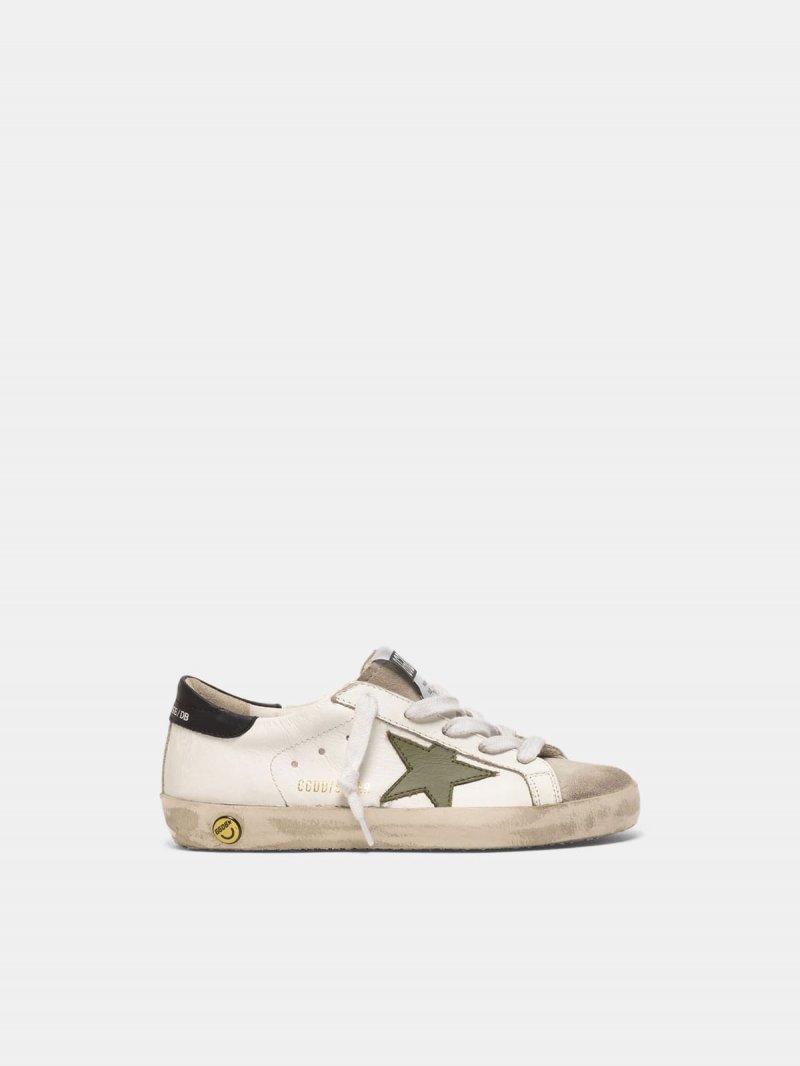 Super-Star sneakers with an army green star and black heel tab